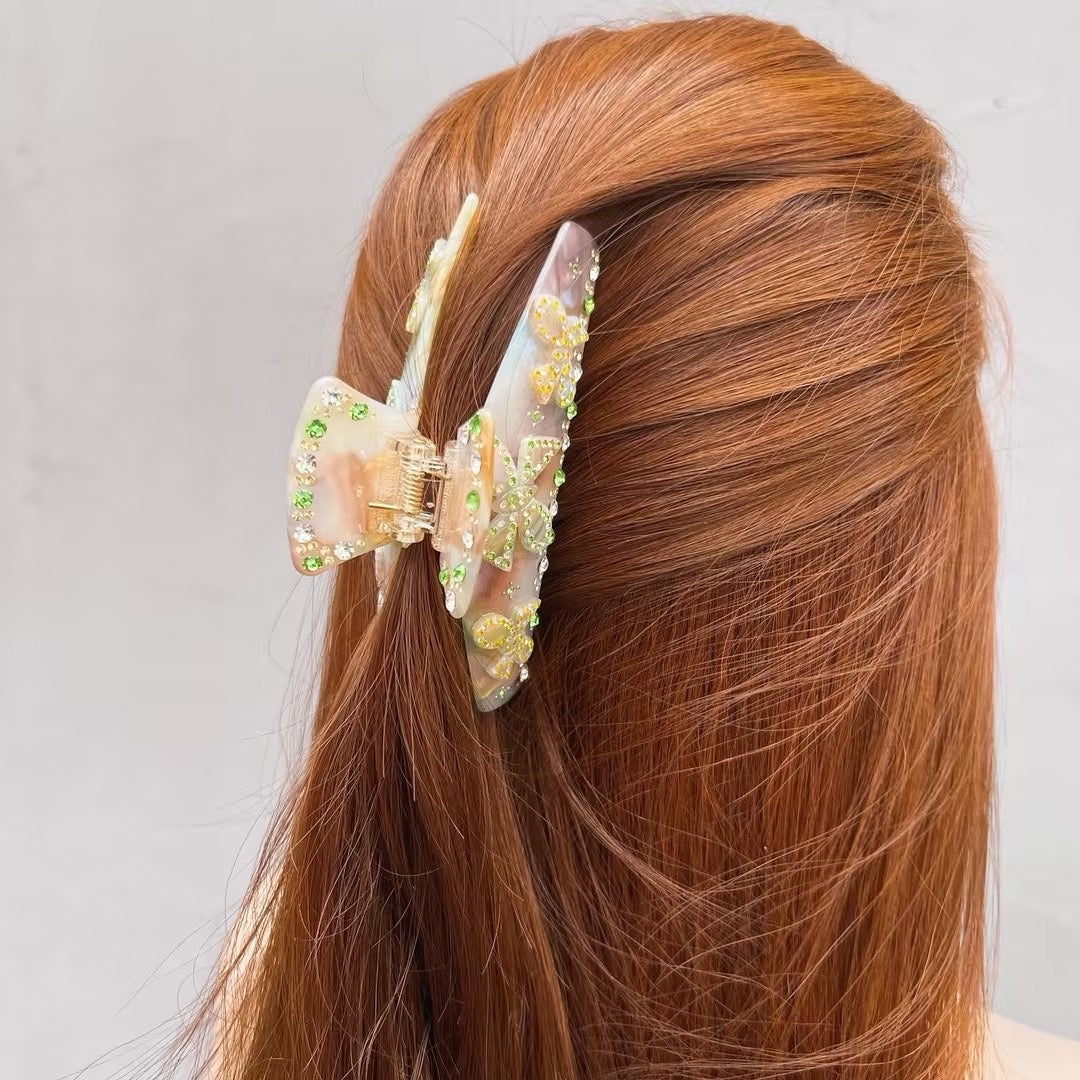 Bella Crystal Claw Clip