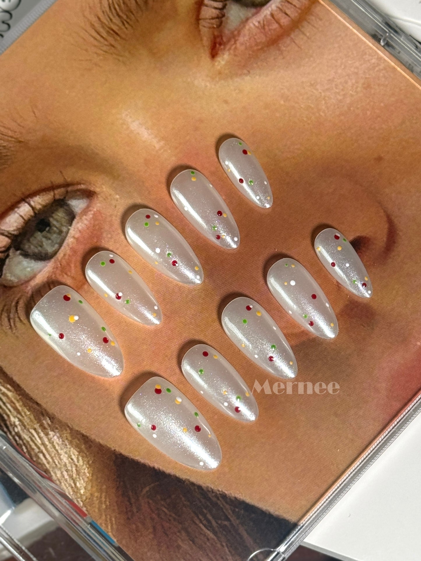 Dots