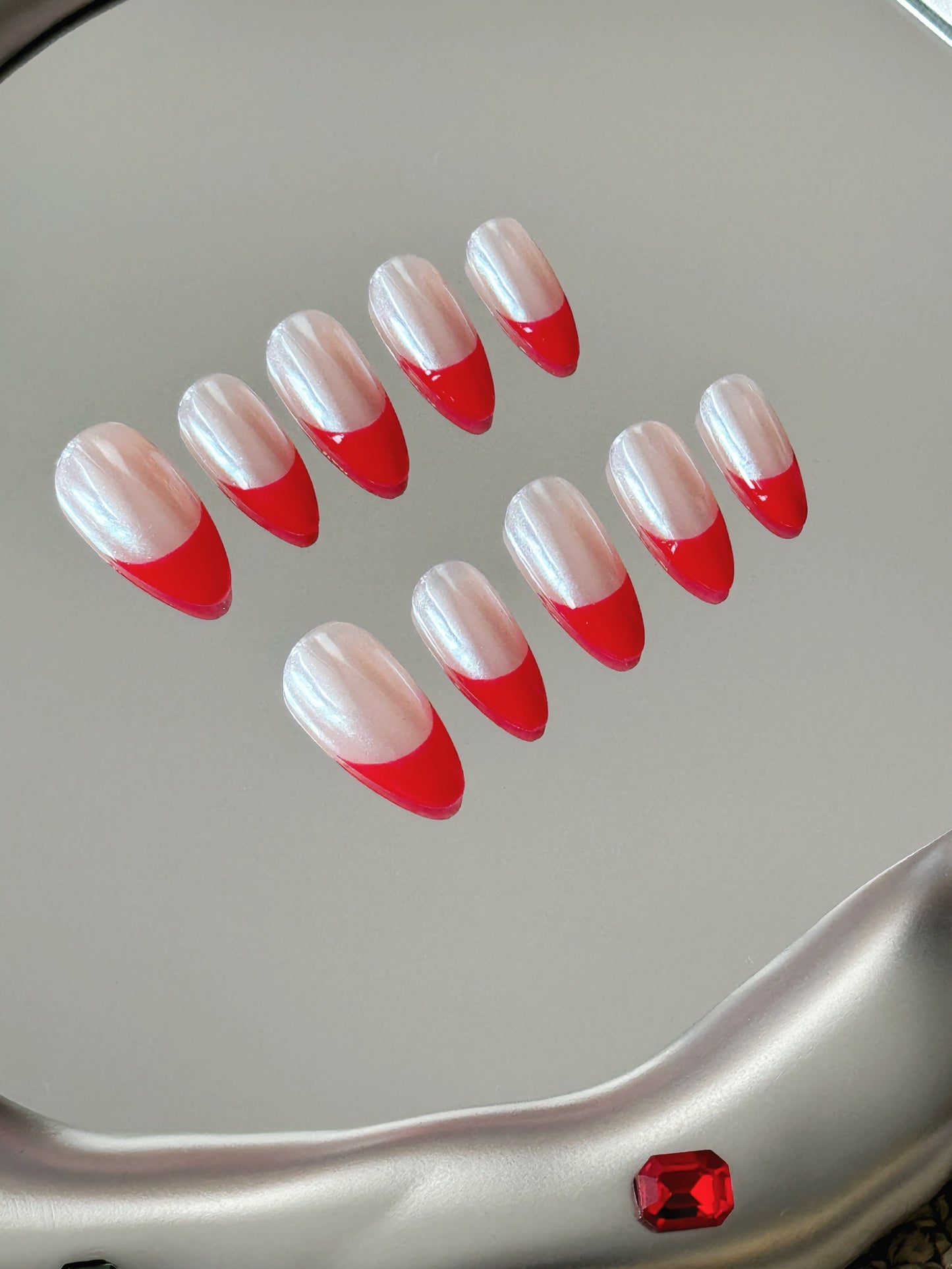 Subtle Red French❤️
