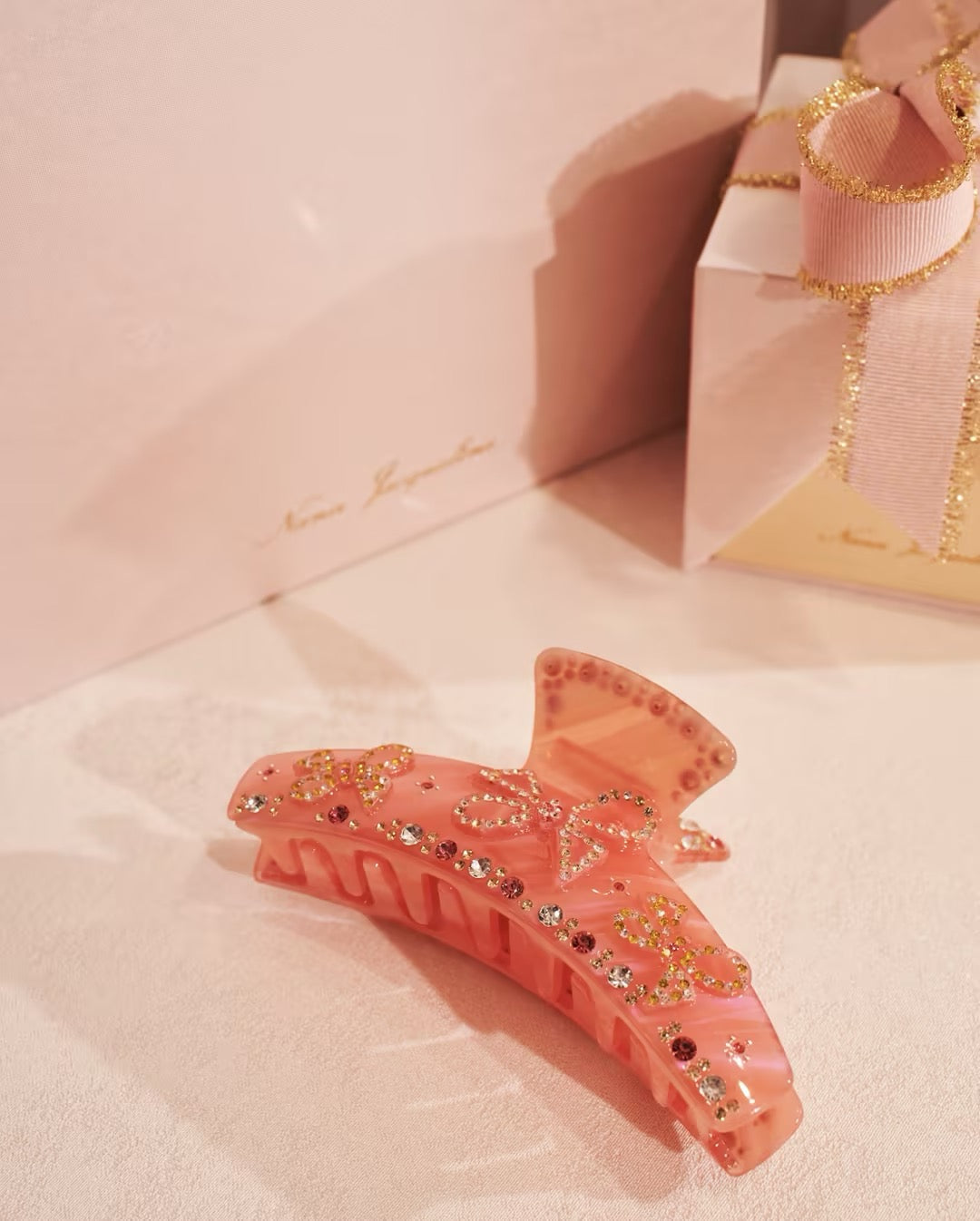 Bella Crystal Claw Clip