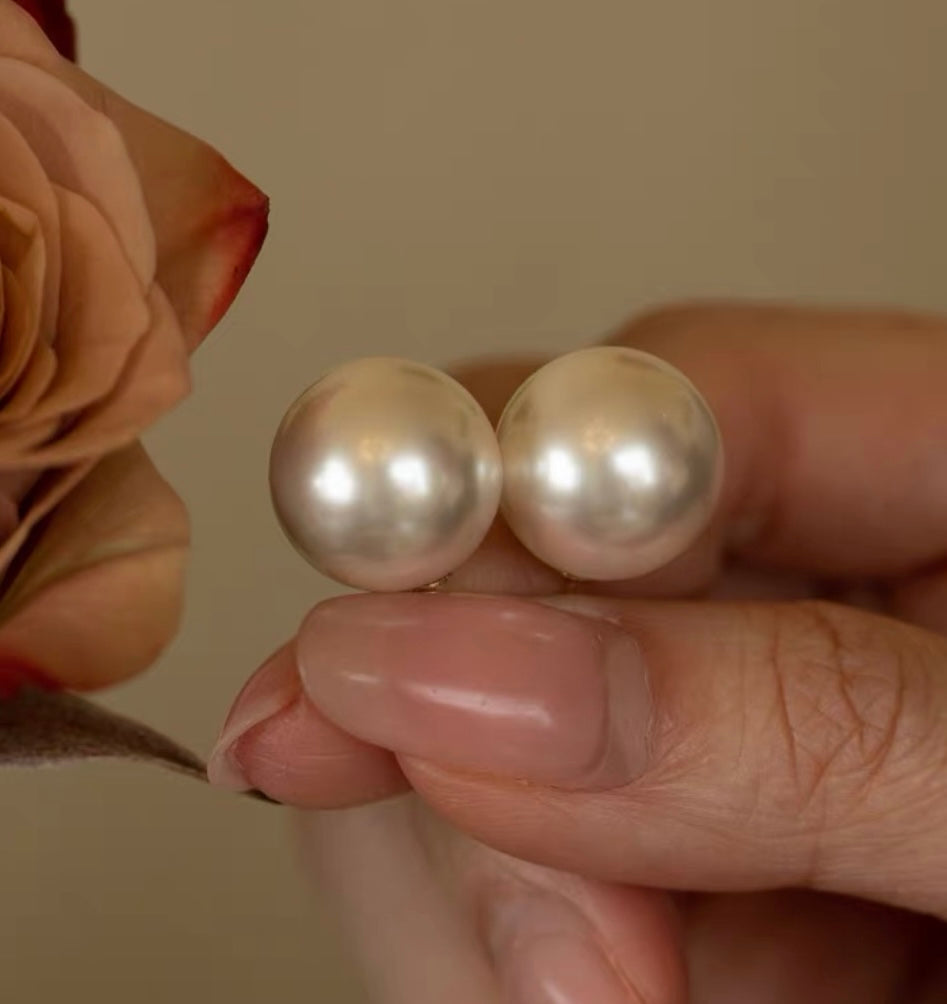 White Pearl Earring