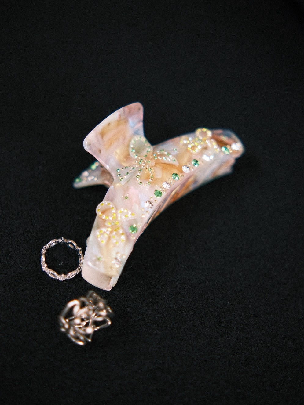 Bella Crystal Claw Clip