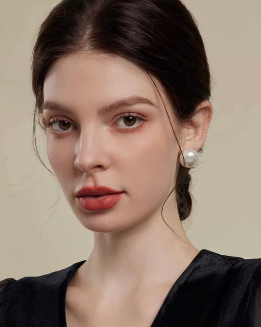 Bread-shaped Pearl Earring